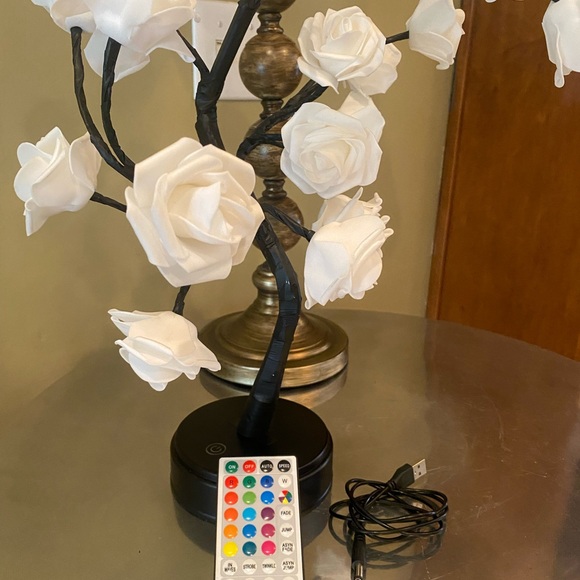 Multi-Color Rose Tree Lamp - Picture 3 of 5